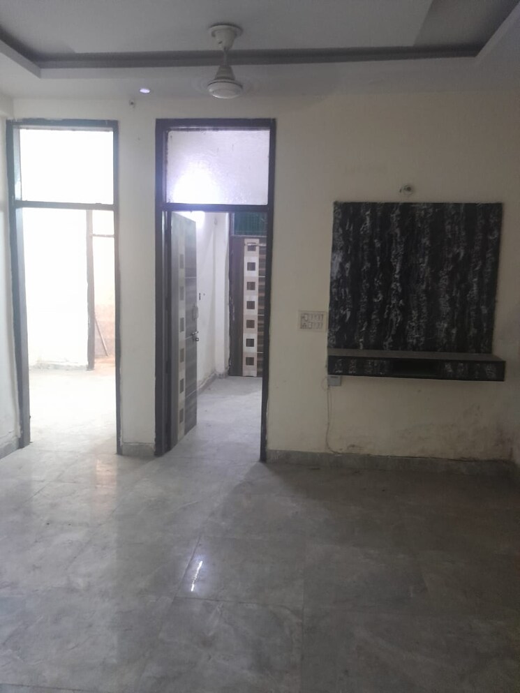 Room, bharti-apartments 3 Bedroom 1000 Sq.Ft. Independent House In Shakti Khand iv Ghaziabad 9460381