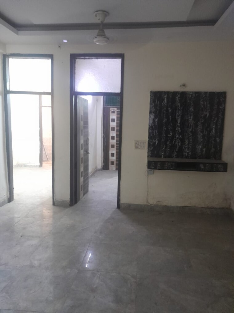 Room, bharti-apartments 3 Bedroom 1000 Sq.Ft. Independent House In Shakti Khand iv Ghaziabad 9460381