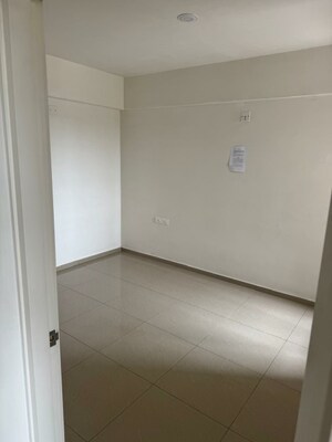 Room in 3 BHK Apartment at Shela – for Rent