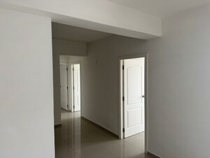 Room in 3 BHK Apartment at Shela – for Rent