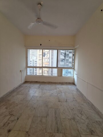 Room in 2 BHK Apartment at Arshie Complex, Versova – for Rent