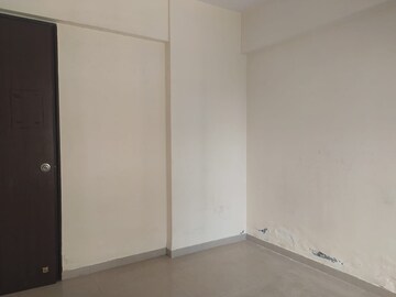 Bedroom in 2 BHK Apartment at Lake Home, Powai – for Rent