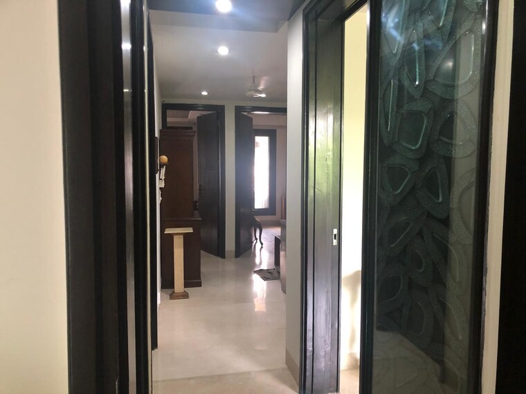 undefined, safdarjung enclave 3 Bedroom 2000 Sq.Ft. Apartment In Safdarjung Enclave Delhi 9460409