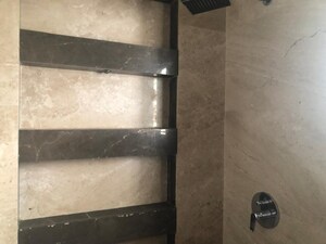 Furnished Amenities in 3 BHK Apartment at Safdarjung Enclave – for Sale