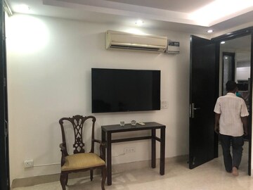 Bedroom in 3 BHK Apartment at Safdarjung Enclave – for Sale