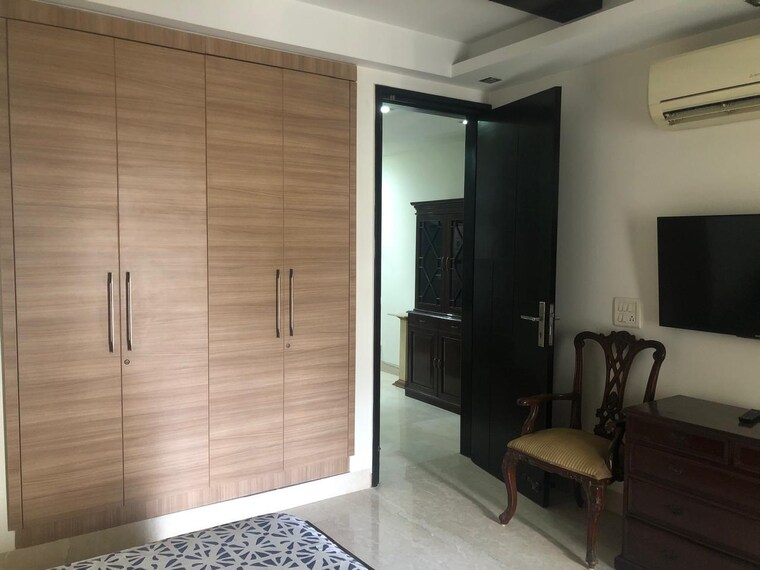 Room, safdarjung enclave 3 Bedroom 2000 Sq.Ft. Apartment In Safdarjung Enclave Delhi 9460409