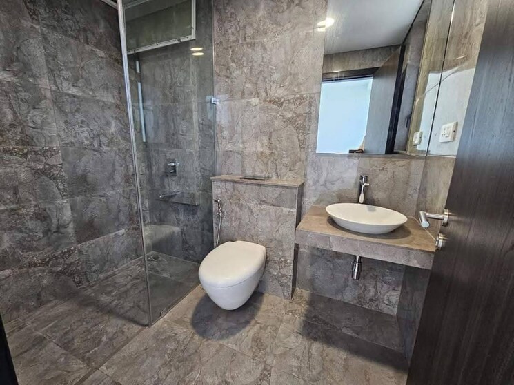 Bathroom, oberoi-sky-city 3 Bedroom 1073 Sq.Ft. Apartment In Borivali East Mumbai 9460418