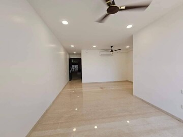 Room in 3 BHK Apartment at Oberoi Sky City, Borivali East – for Rent