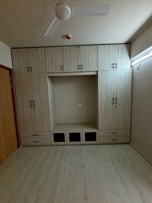 Room in 3 BHK Apartment at M3M Sky City, Sector 65 – for Rent