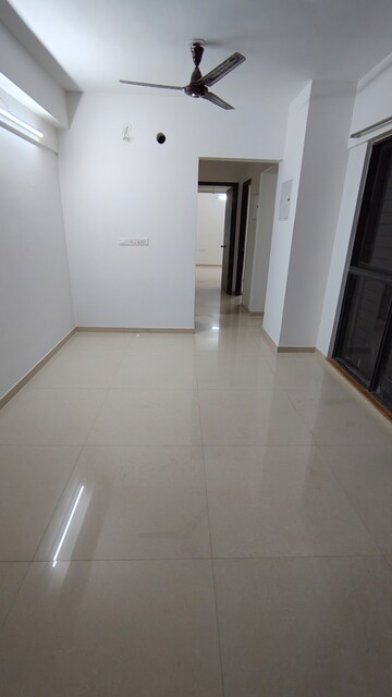 Room in 2 BHK Apartment at Lodha Palava Downtown Dombivli East, Dombivli East – for Rent