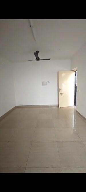 Room in 3 BHK Apartment at Gaur Valerio, Indrapuram – for Sale