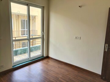 Room in 3 BHK Builder Floor at BPTP Parkland Pride, Sector 77 – for Sale