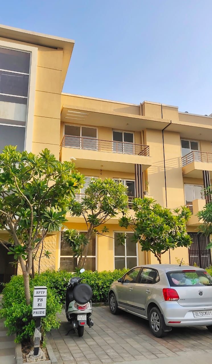 Exterior View, bptp-parkland-pride 3 Bedroom 2200 Sq.Ft. Builder Floor In Sector 77 Faridabad 9460447