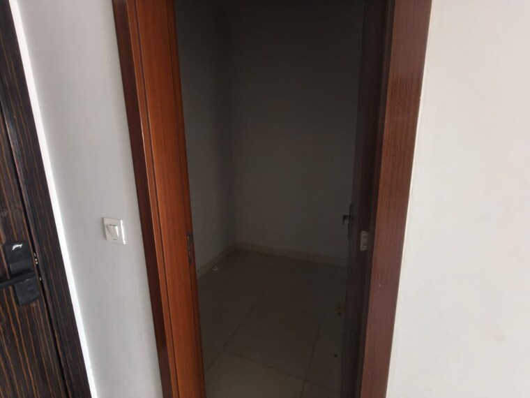 Room, central-park-flower-valley-aqua-front-towers 3 Bedroom 1789 Sq.Ft. Builder Floor In Sohna Sector 33 Gurgaon 9460450