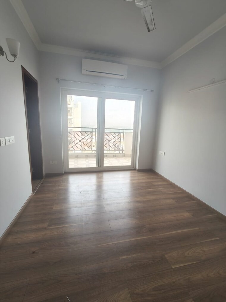 Room, central-park-flower-valley-aqua-front-towers 3 Bedroom 1789 Sq.Ft. Builder Floor In Sohna Sector 33 Gurgaon 9460450