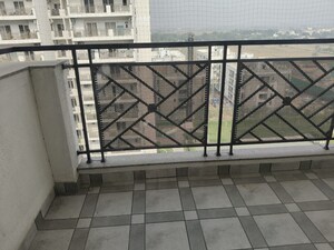 Balcony in 3 BHK Builder Floor at Central Park Flower Valley Aqua Front Towers, Sohna Sector 33 – for Rent