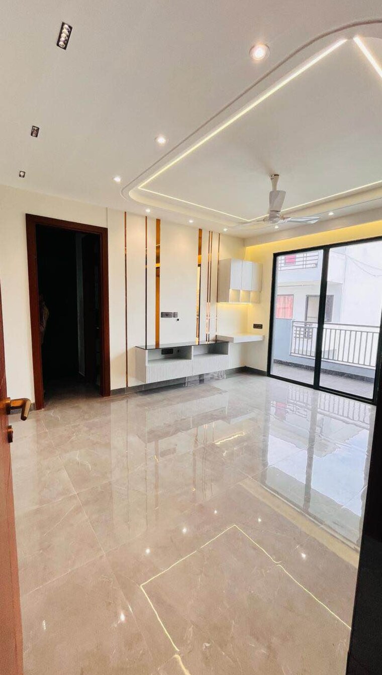 Room, dlf-cyber-sez Studio 411 Sq.Ft. Builder Floor In Sector 24 Gurgaon 9460455