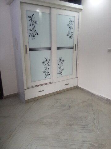 2 BHK Builder Floor For Rent in Rohini Sector 25