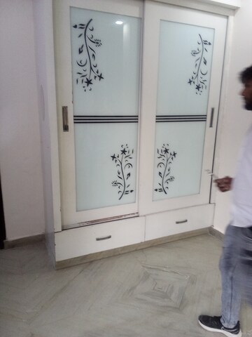 Room in 2 BHK Builder Floor at Rohini Sector 25 – for Rent