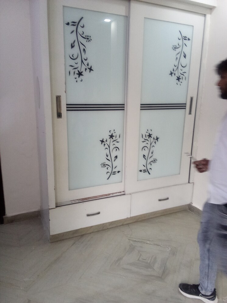 Room, rohini sector 25 2 Bedroom 550 Sq.Ft. Builder Floor In Rohini Sector 25 Delhi 9460458