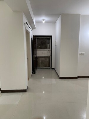 Room in 2 BHK Apartment at Omaxe Heights, Sector 86 – for Sale