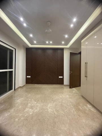 Room in 3 BHK Builder Floor at DLF Cyber SEZ, Sector 24 – for Rent