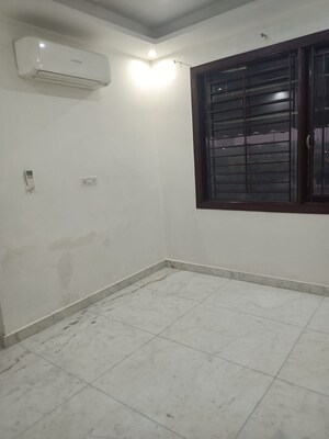 Room in 3 BHK Builder Floor at Preet Vihar – for Rent