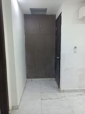 Room in 3 BHK Builder Floor at Preet Vihar – for Rent