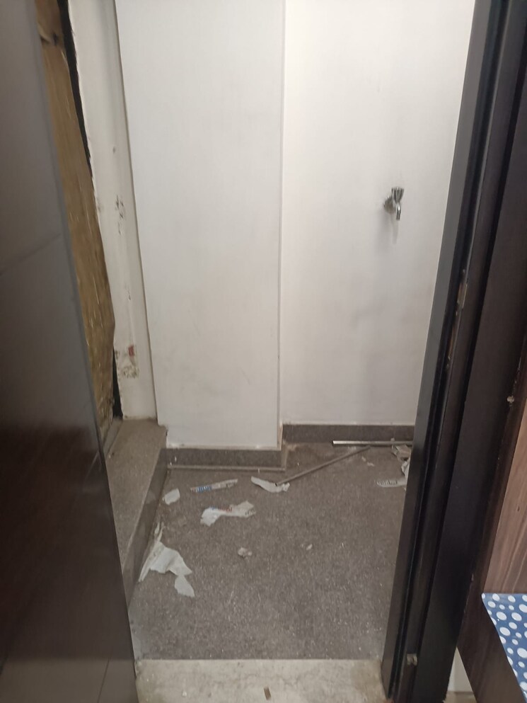 Balcony, preet vihar 3 Bedroom 1500 Sq.Ft. Builder Floor In Preet Vihar Delhi 9460507