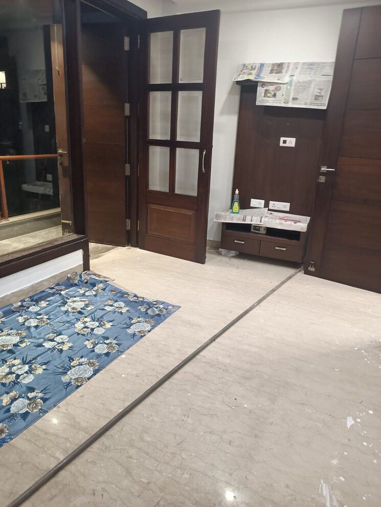 Bedroom, preet vihar 3 Bedroom 1500 Sq.Ft. Builder Floor In Preet Vihar Delhi 9460507