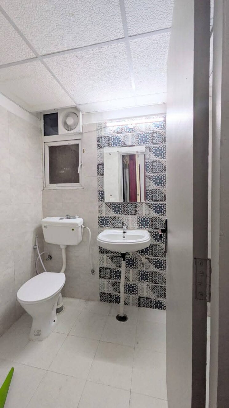 Bathroom, himgiri-enclave 3 Bedroom 1000 Sq.Ft. Builder Floor In Burari Delhi 9460501