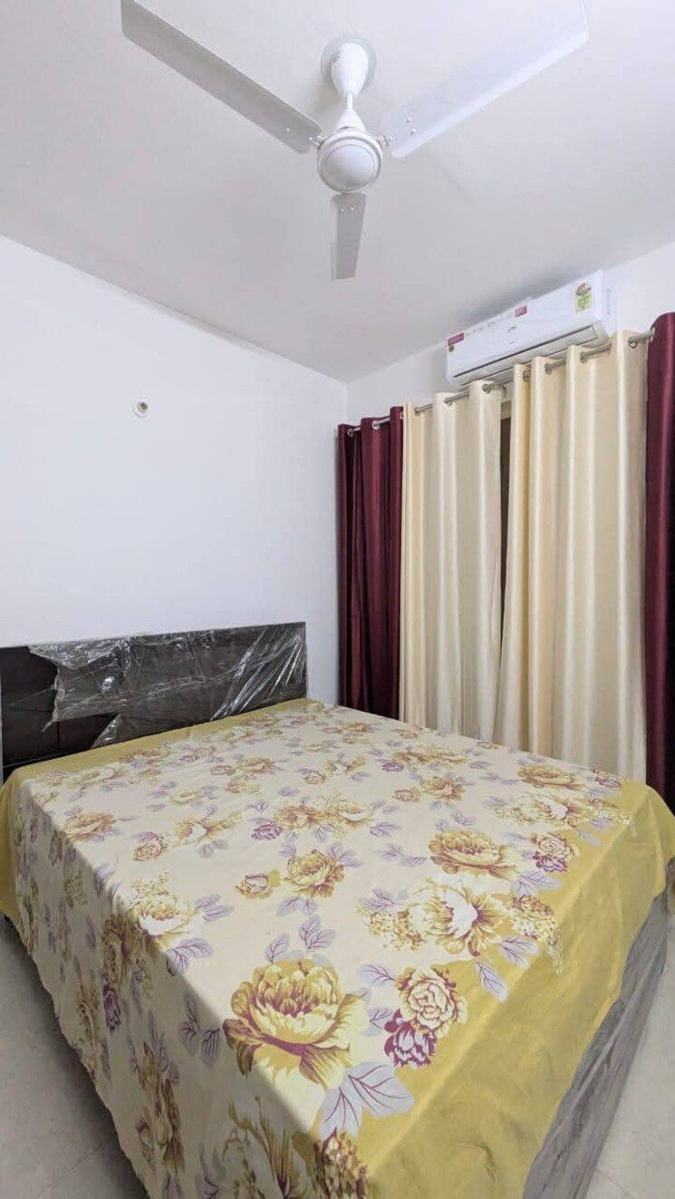 Bedroom, himgiri-enclave 3 Bedroom 1000 Sq.Ft. Builder Floor In Burari Delhi 9460501