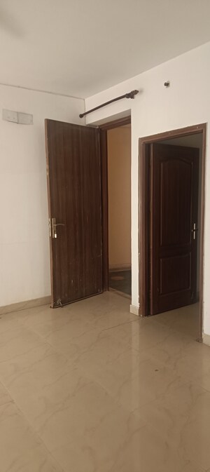Room in 2 BHK Apartment at Sikka Karmic Greens, Sector 78 – for Rent
