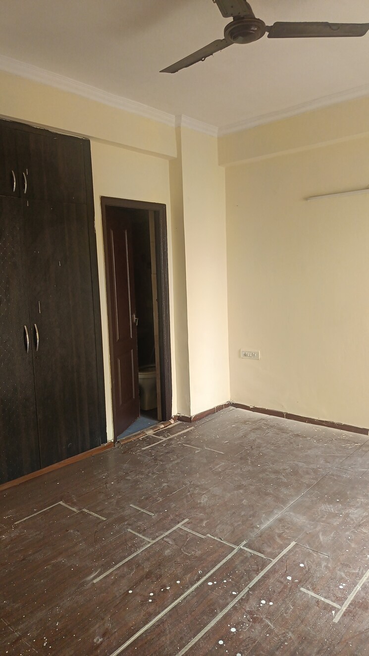 Room, gardenia-golf-city 3 Bedroom 1550 Sq.Ft. Apartment In Sector 75 Noida 9460515