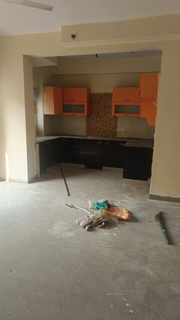 Parking in 3 BHK Apartment at Gardenia Golf City, Sector 75 – for Rent