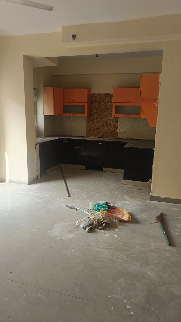  Parking, gardenia-golf-city 3 Bedroom 1550 Sq.Ft. Apartment In Sector 75 Noida 9460515