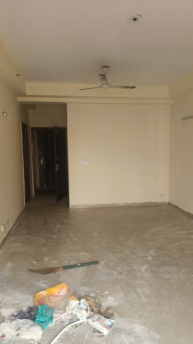 Room, gardenia-golf-city 3 Bedroom 1550 Sq.Ft. Apartment In Sector 75 Noida 9460515