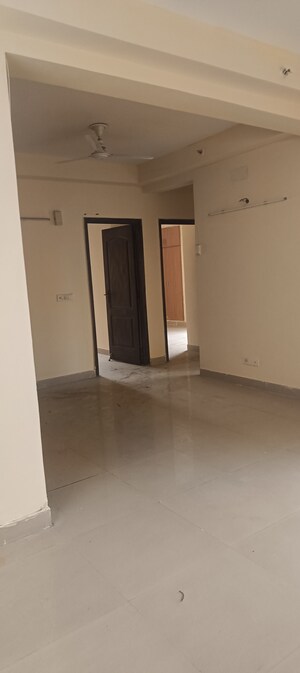 Room in 3 BHK Apartment at Gardenia Golf City, Sector 75 – for Rent
