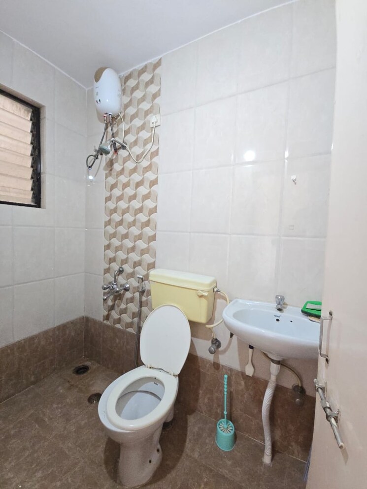 Bathroom, shubh-vihar 1 Bedroom 705 Sq.Ft. Apartment In Wadgaon Sheri Pune 9460550
