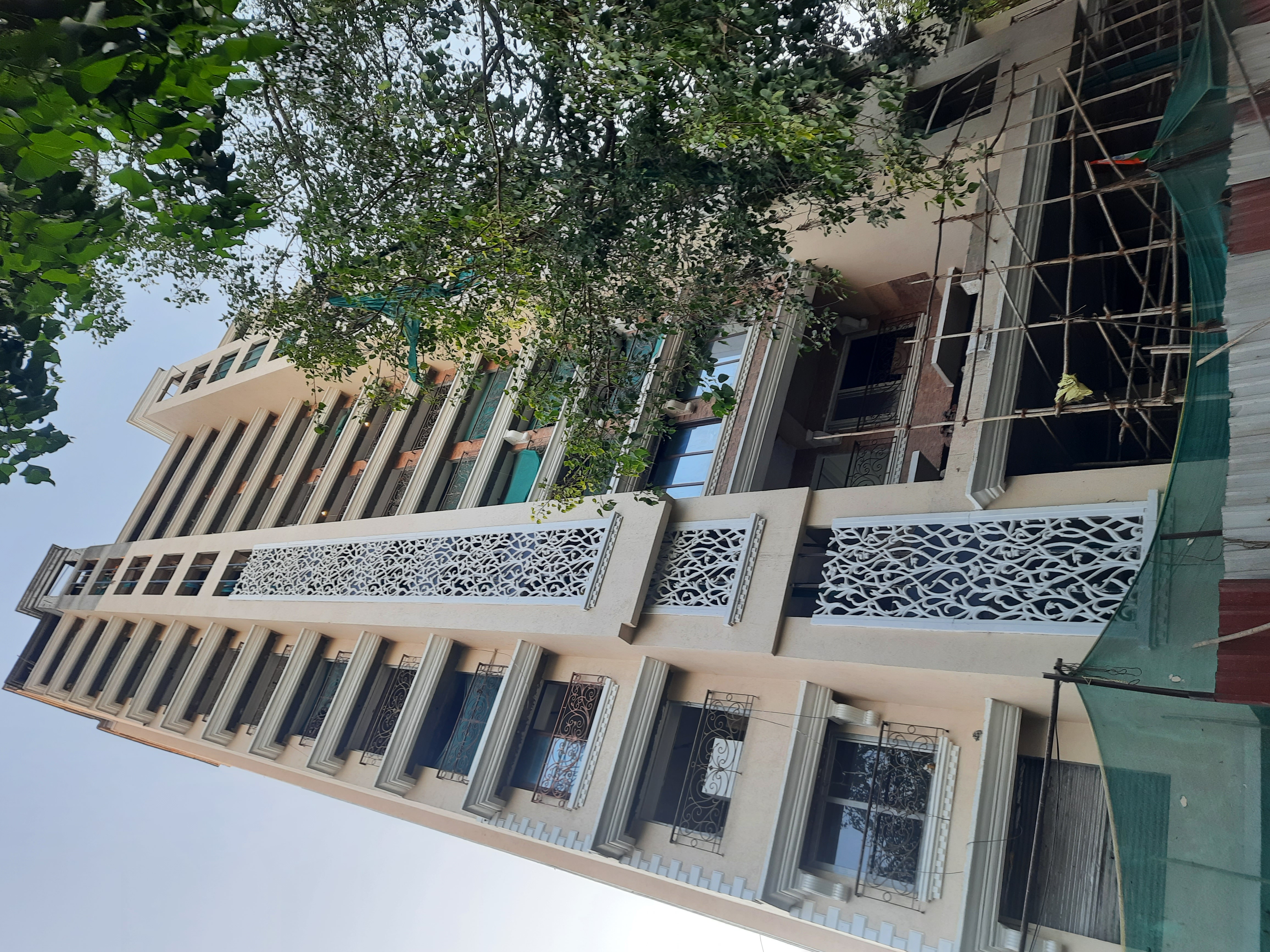 3 BHK + Servant Room Apartment For Rent in Brand Newbuilding