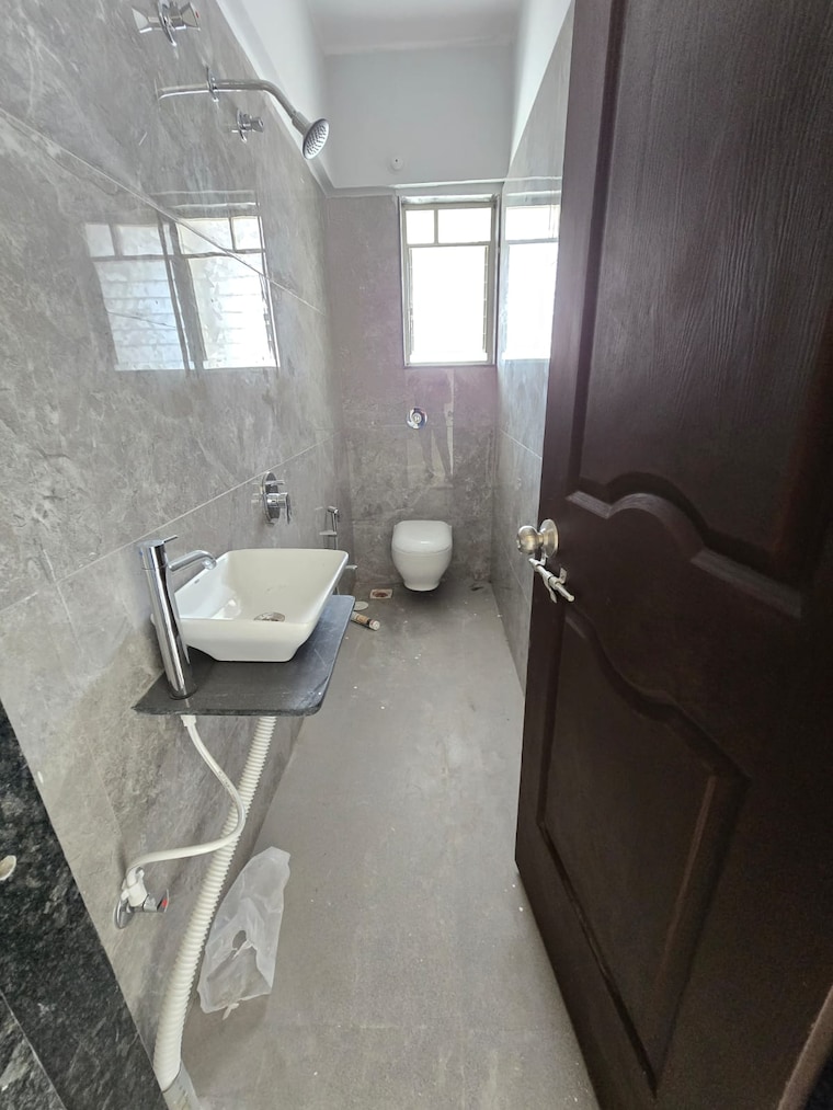 Bathroom, wadgaon sheri 1 Bedroom 550 Sq.Ft. Apartment In Wadgaon Sheri Pune 9460559