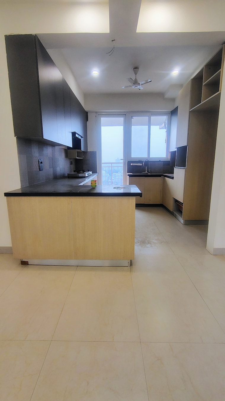Kitchen, aez-aloha 3.5 Bedroom 2400 Sq.Ft. Apartment In Sector 57 Gurgaon 9460568