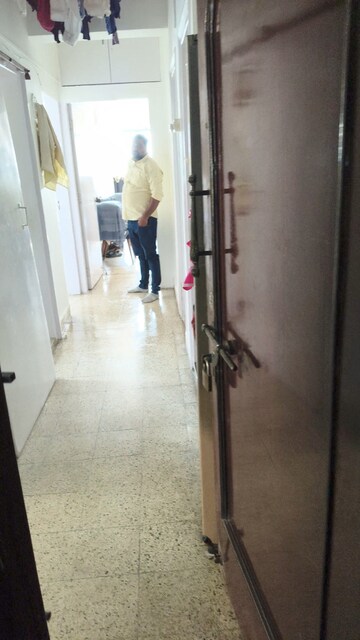 Room in  Pg at Venus Apartments Worli, Worli – for Rent