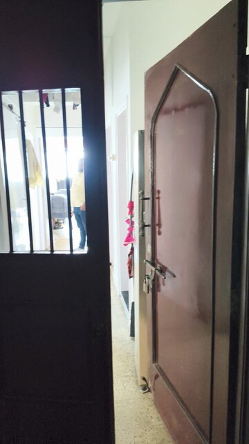 Room in  Pg at Venus Apartments Worli, Worli – for Rent