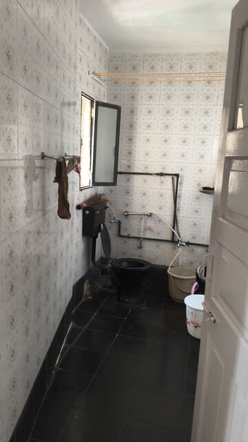 Room in  Pg at Venus Apartments Worli, Worli – for Rent