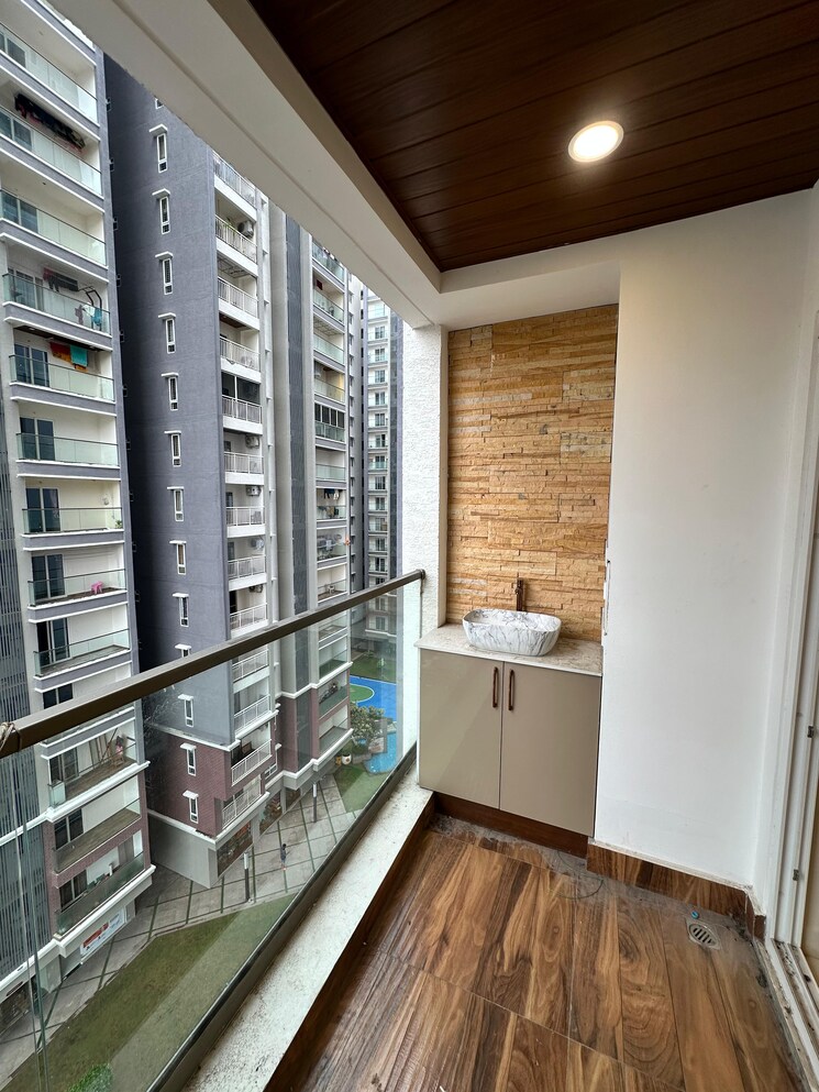 Balcony, sumadhura-horizon 3 Bedroom 2060 Sq.Ft. Apartment In Kondapur Hyderabad 9460584