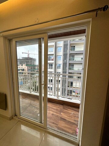 Room in 3 BHK Apartment at Sumadhura Horizon, Kondapur – for Rent