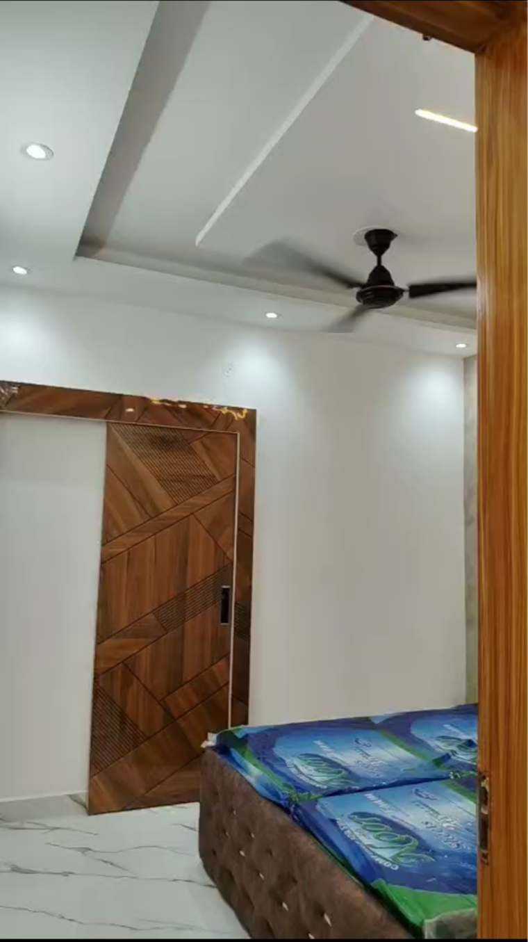 Room, uttam nagar 2 Bedroom 65 Sq.Yd. Builder Floor In Uttam Nagar Delhi 9460590
