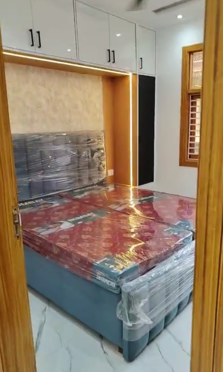 Cover Image, uttam nagar 2 Bedroom 65 Sq.Yd. Builder Floor In Uttam Nagar Delhi 9460590