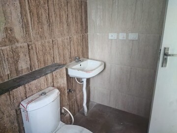Bathroom in 4 BHK Apartment at Signum Windmere, Madhyamgram – for Rent